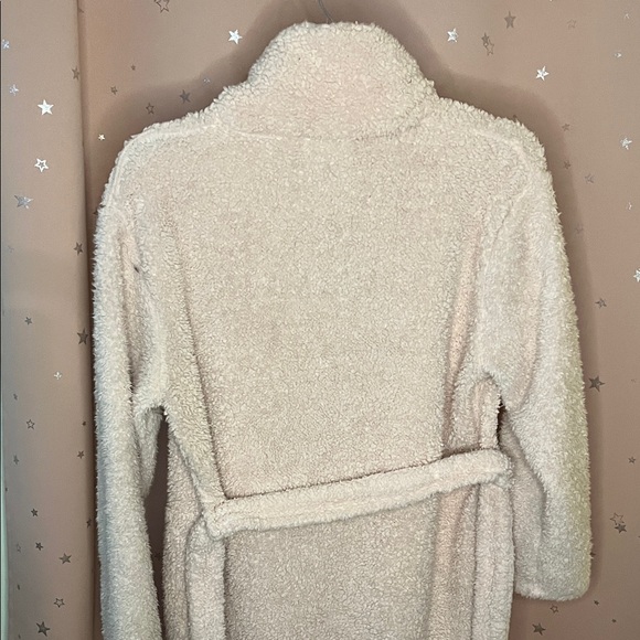 Fuzzy Light Pink Fleece Robe - Picture 6 of 6